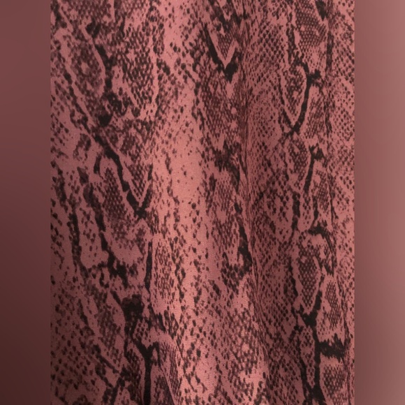 Blouse Dynamite - Picture 3 of 4